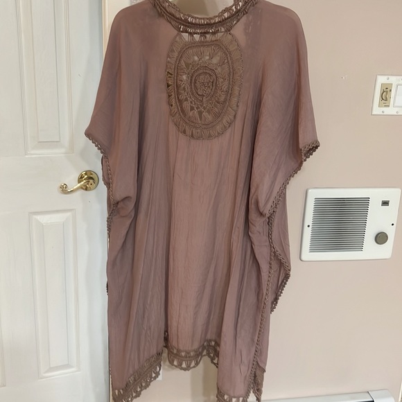 Tunic - Picture 2 of 5